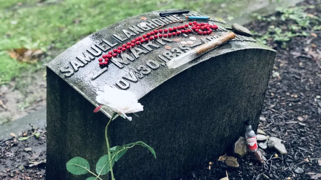 mark Twains grave in elmira