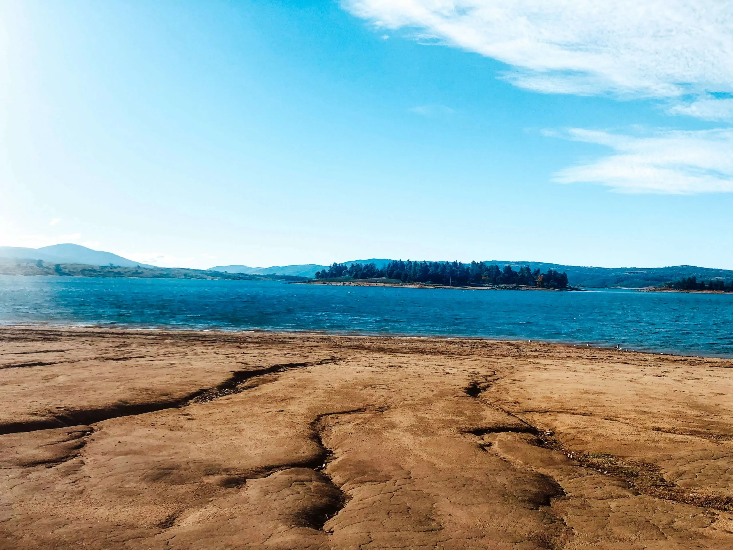lake jindabyne