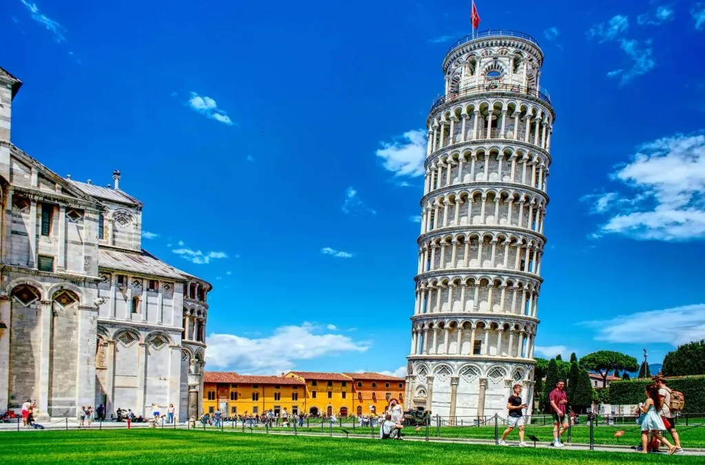 Pisa romantic road trip