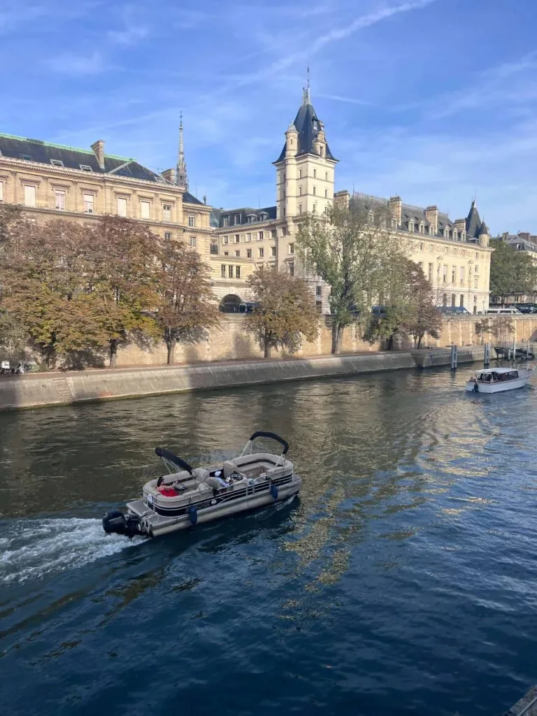 Boat trip down the Siene