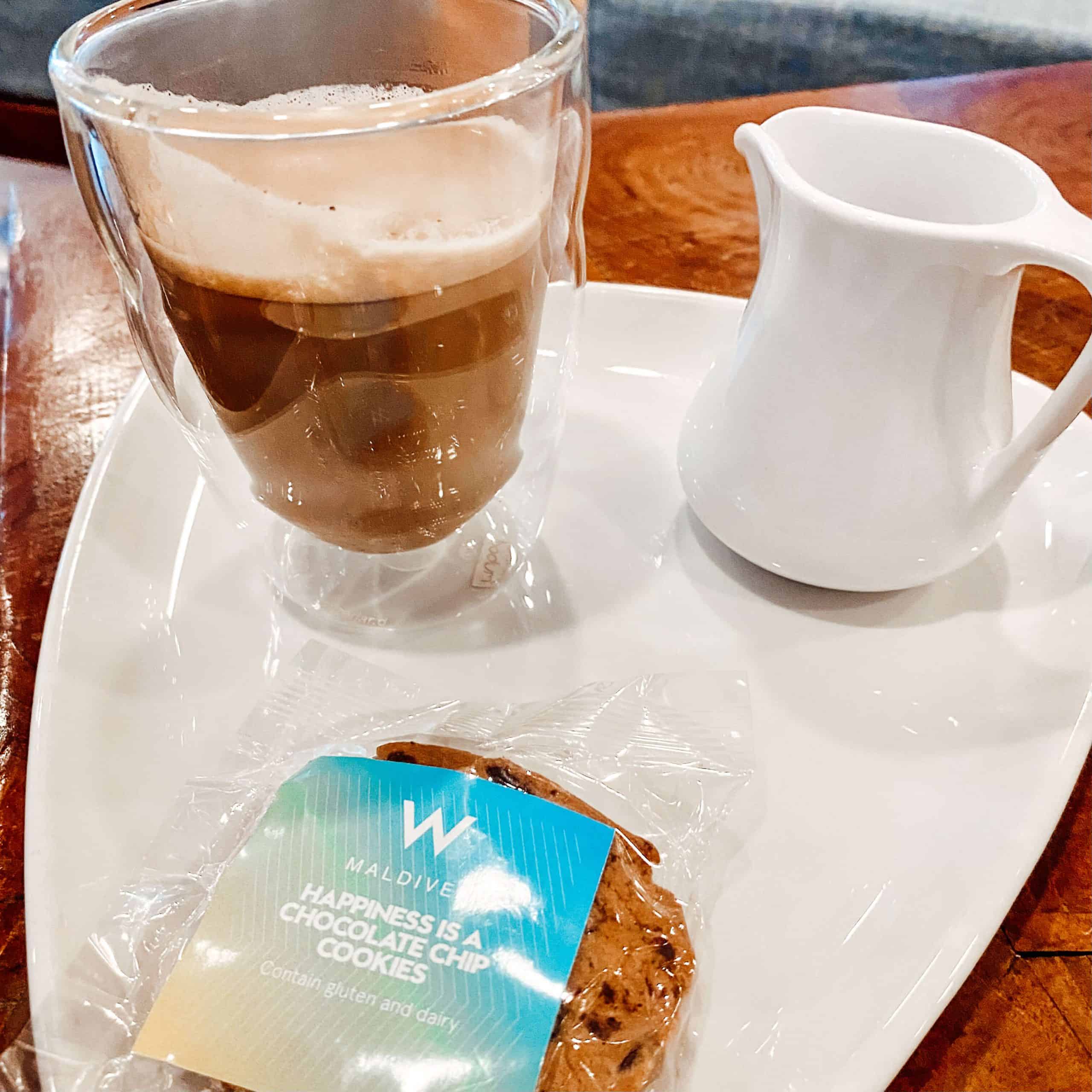 w maldives lounge coffee