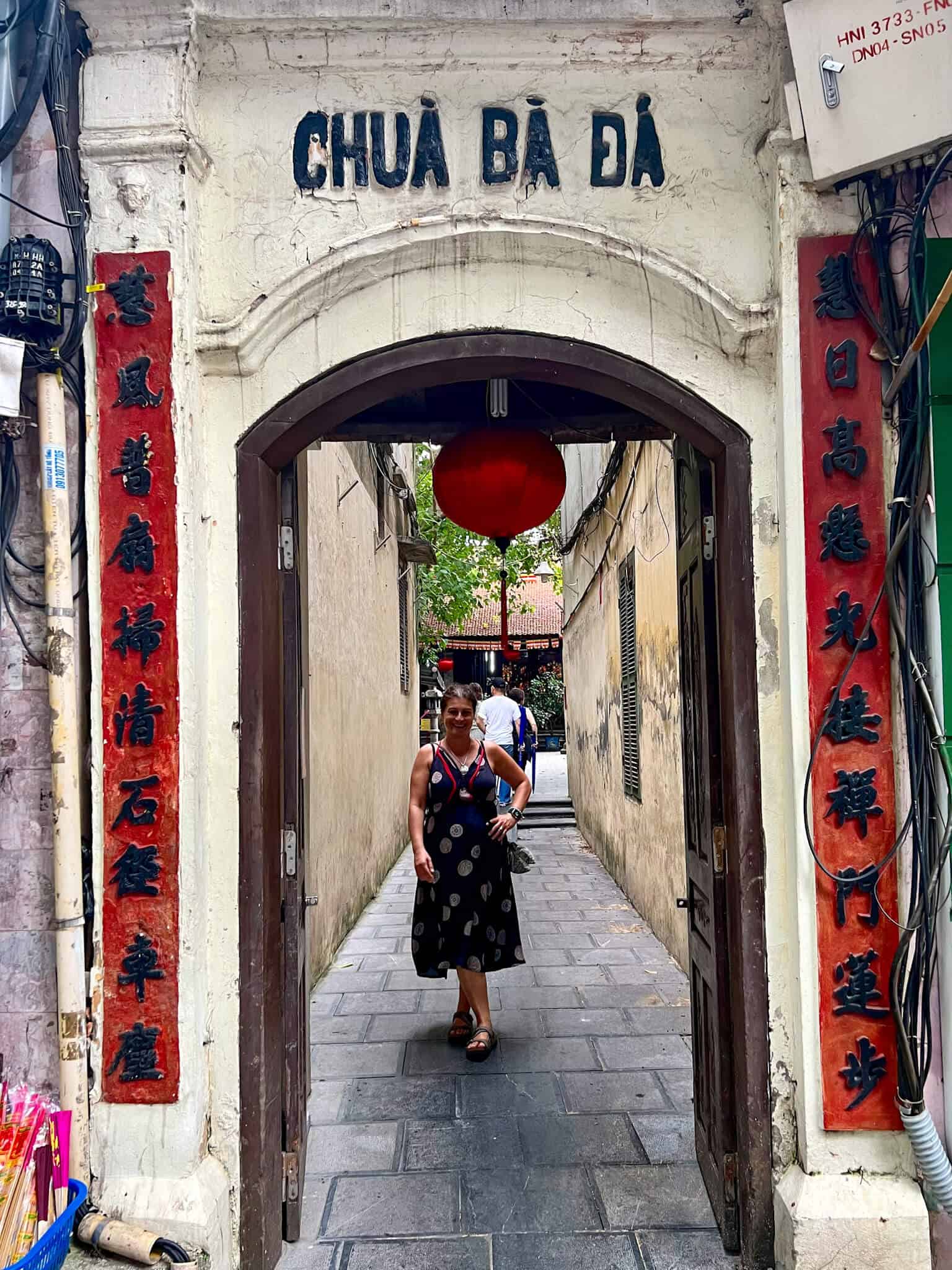 Chua Ba Da Hanoi