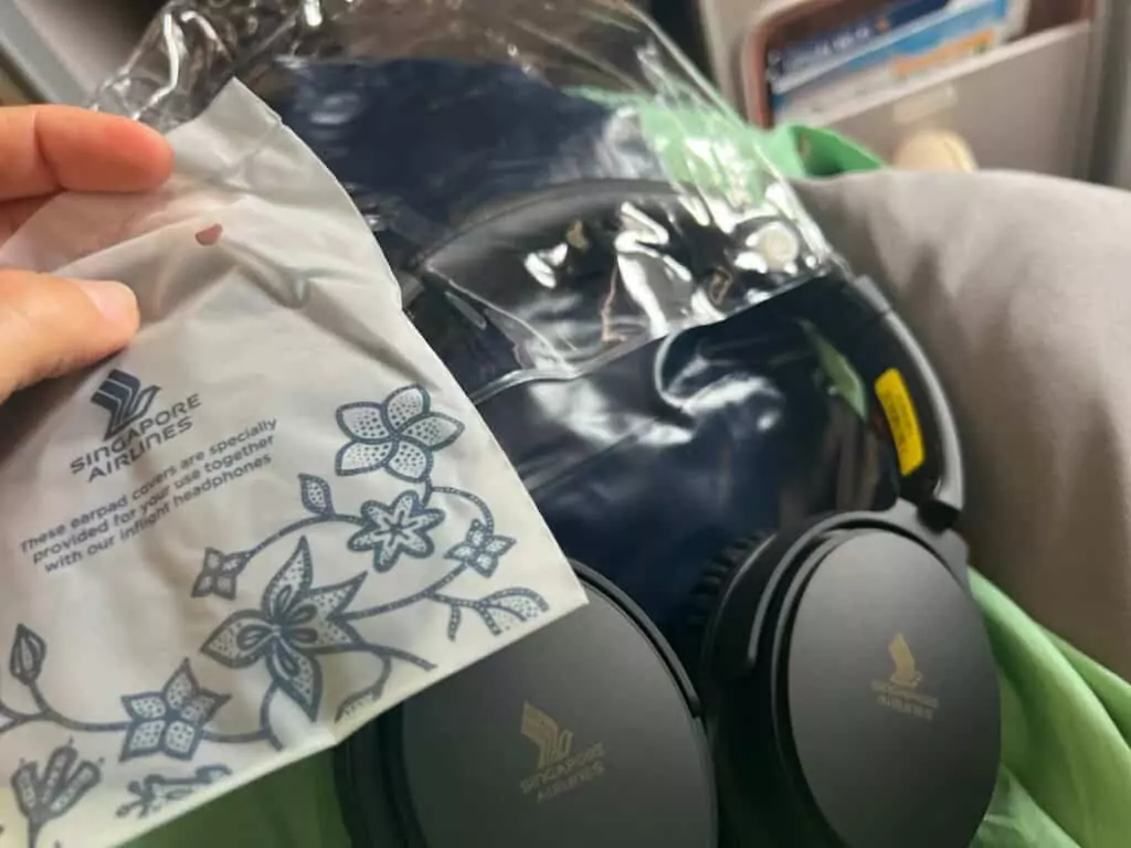 Singapore Airlines business class headset