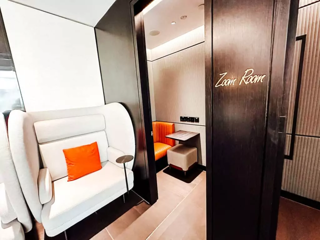 Pullman club lounge