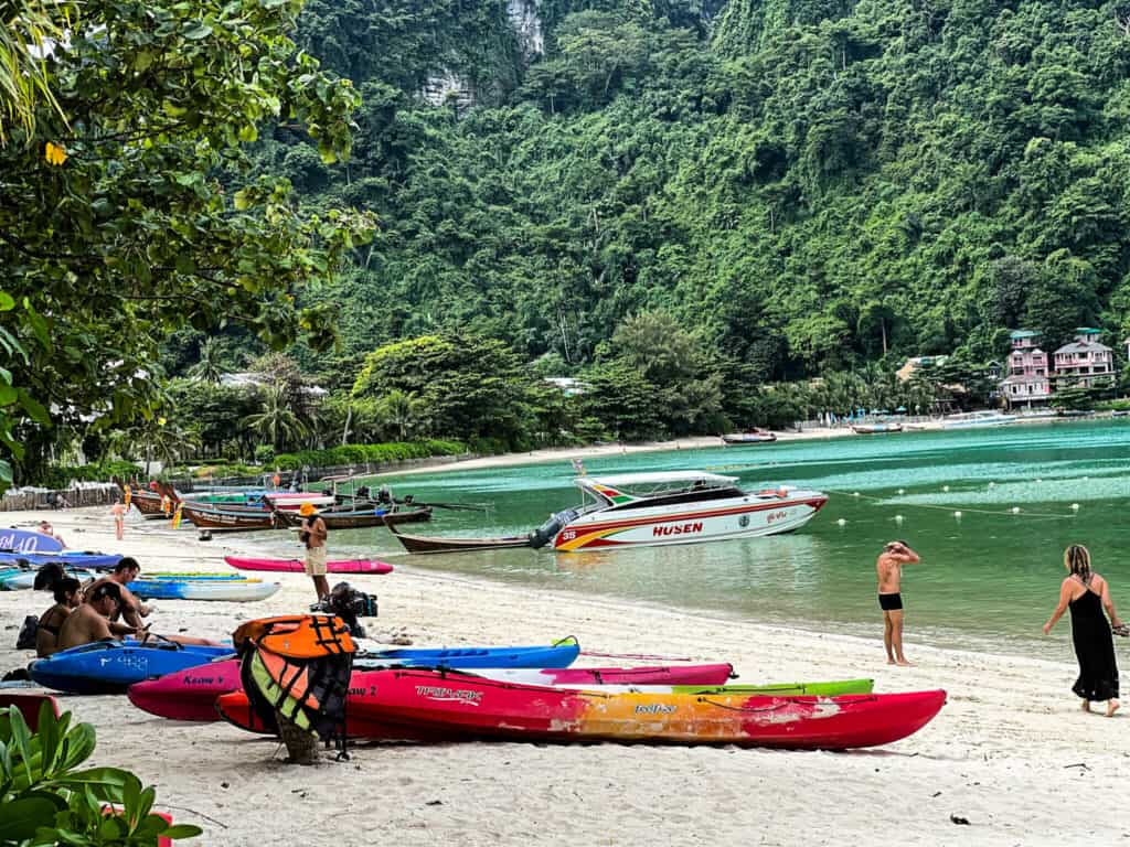 Phi Phil island - Phuket islands, ferryscanner, ferry service in thailand, koh phi phi