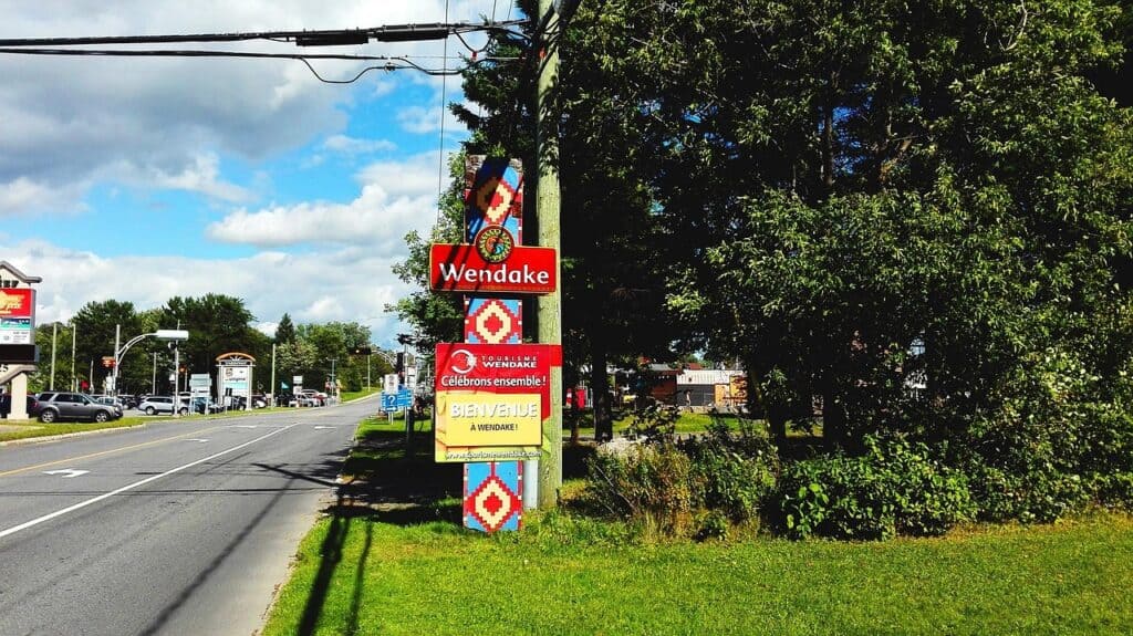 wendake, huron, quebec, canada, historical, heritage, district, reserve, american indian, first nations, story, amerindien, civilizing, civilization, panel, totem, road, wendake, wendake, wendake, wendake, wendake, huron, huron, quebec, first nations, first nations, story, amerindien