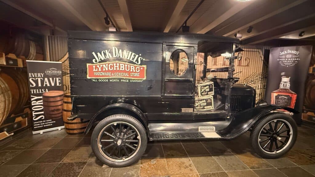 jack daniels lynchuburg old car