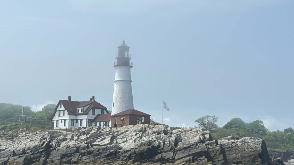 Portland lighthouse, foggy lighthouse Maine, portland head ligh house